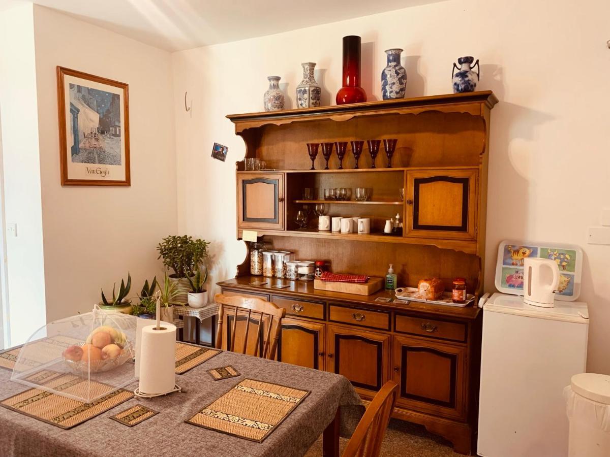Hikers & Bikers Refuge Bed and Breakfast Ipswich Exteriör bild