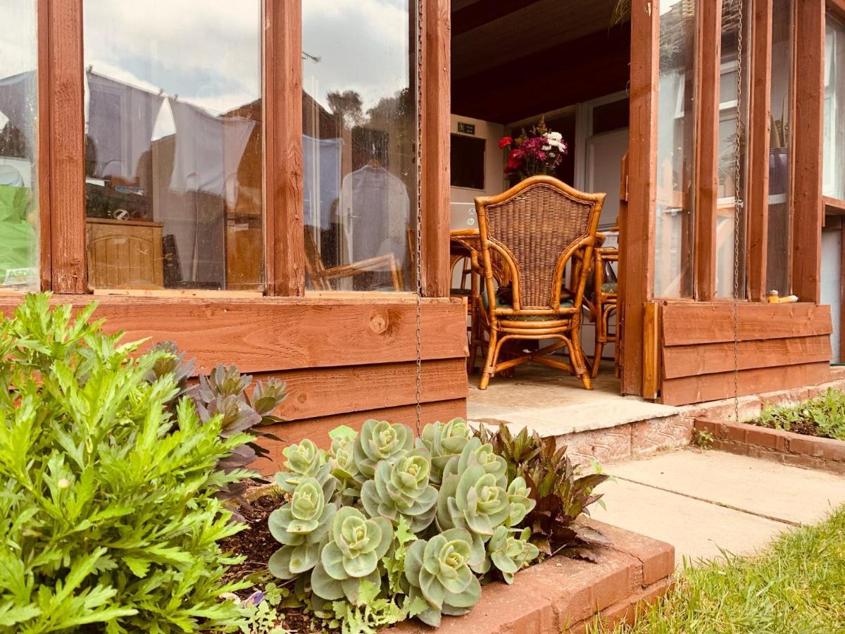 Hikers & Bikers Refuge Bed and Breakfast Ipswich Exteriör bild
